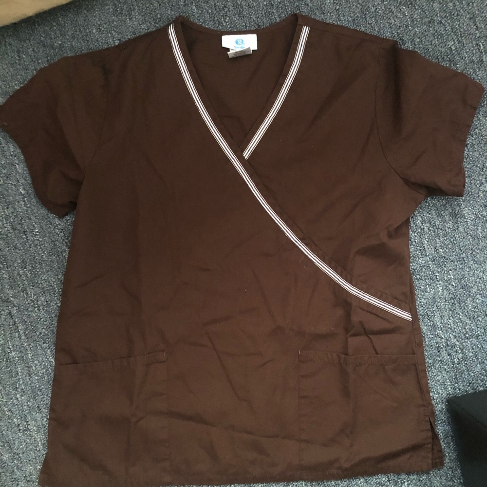 SB Scrub top
